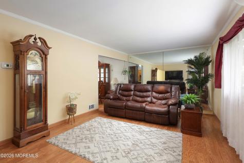167 Crestview Drive Middletown NJ 07748