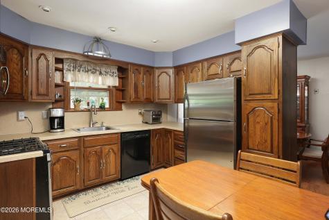 167 Crestview Drive Middletown NJ 07748