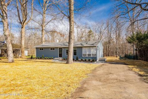 39 Blue Jay Drive Toms River NJ 08755
