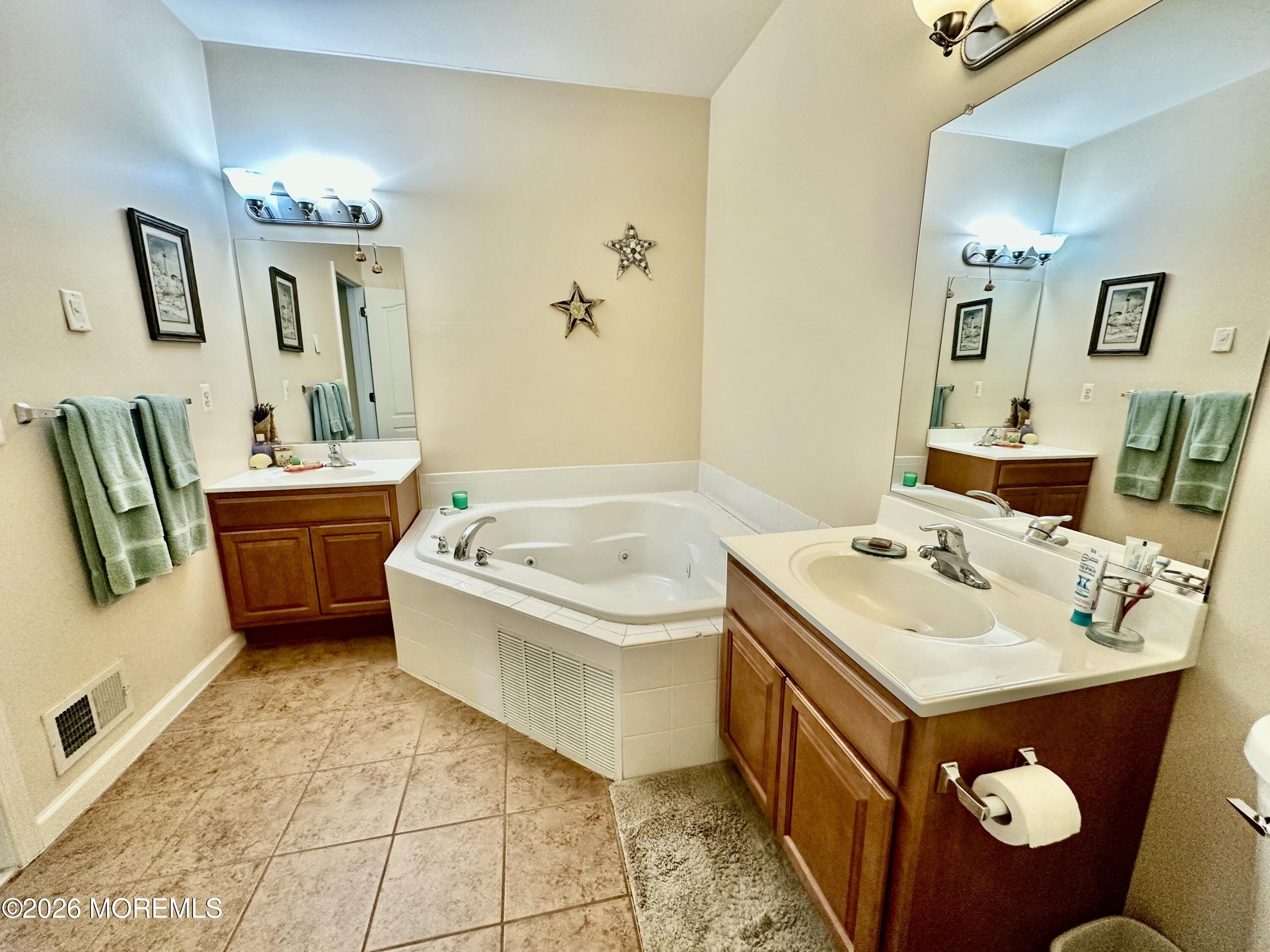 281 Hawthorne Lane Barnegat NJ 08005