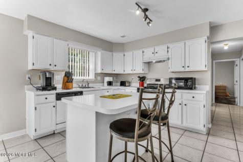 383 Meadowood Road Jackson NJ 08527