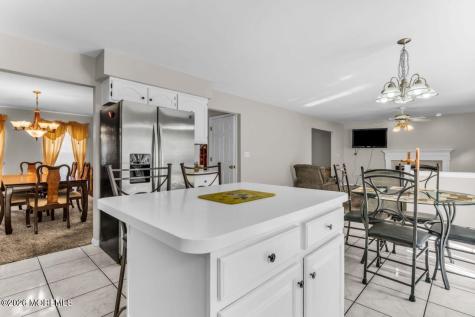 383 Meadowood Road Jackson NJ 08527
