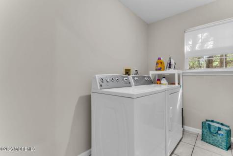 383 Meadowood Road Jackson NJ 08527