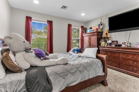 383 Meadowood Road Jackson NJ 08527