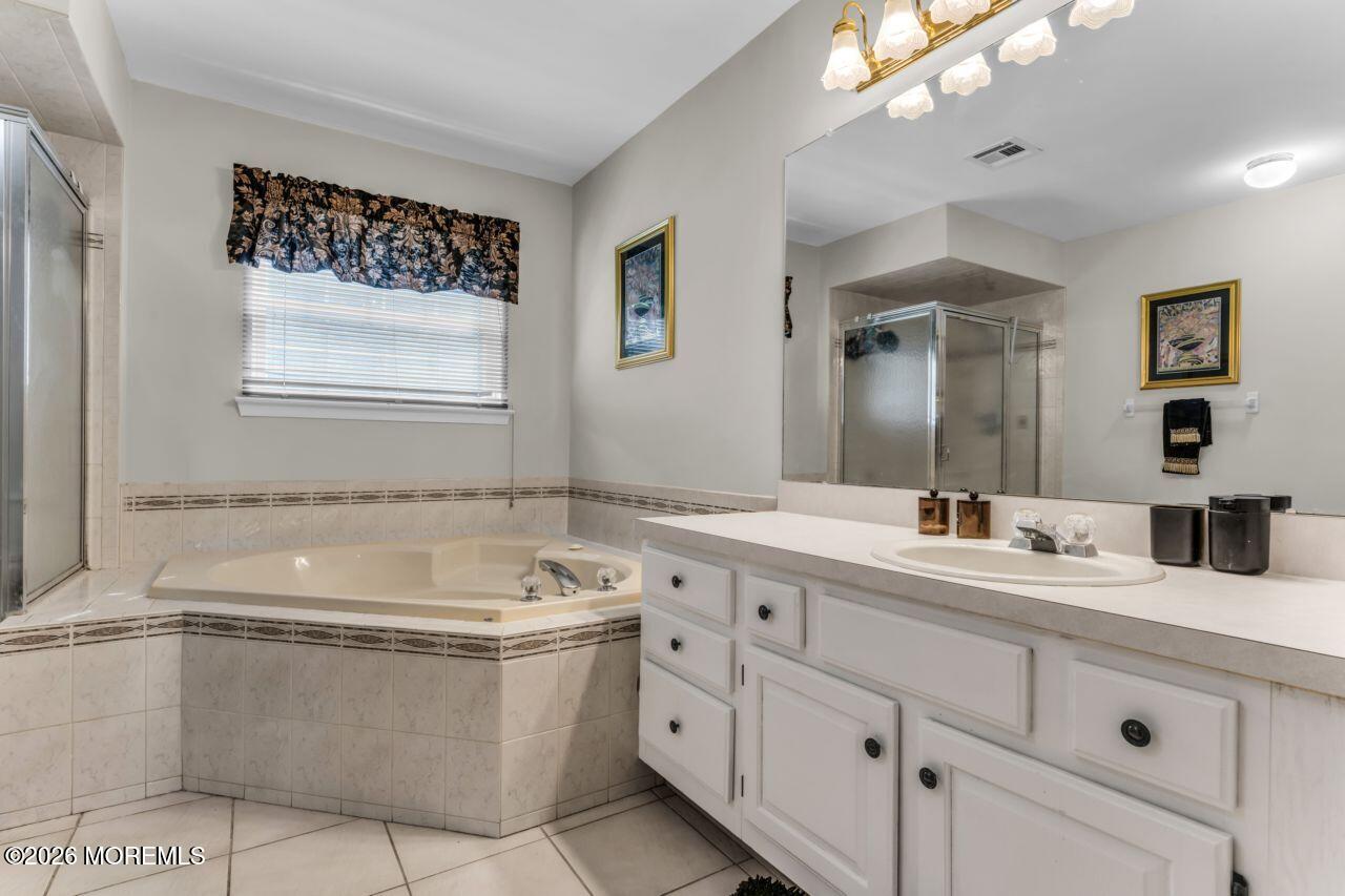 383 Meadowood Road Jackson NJ 08527
