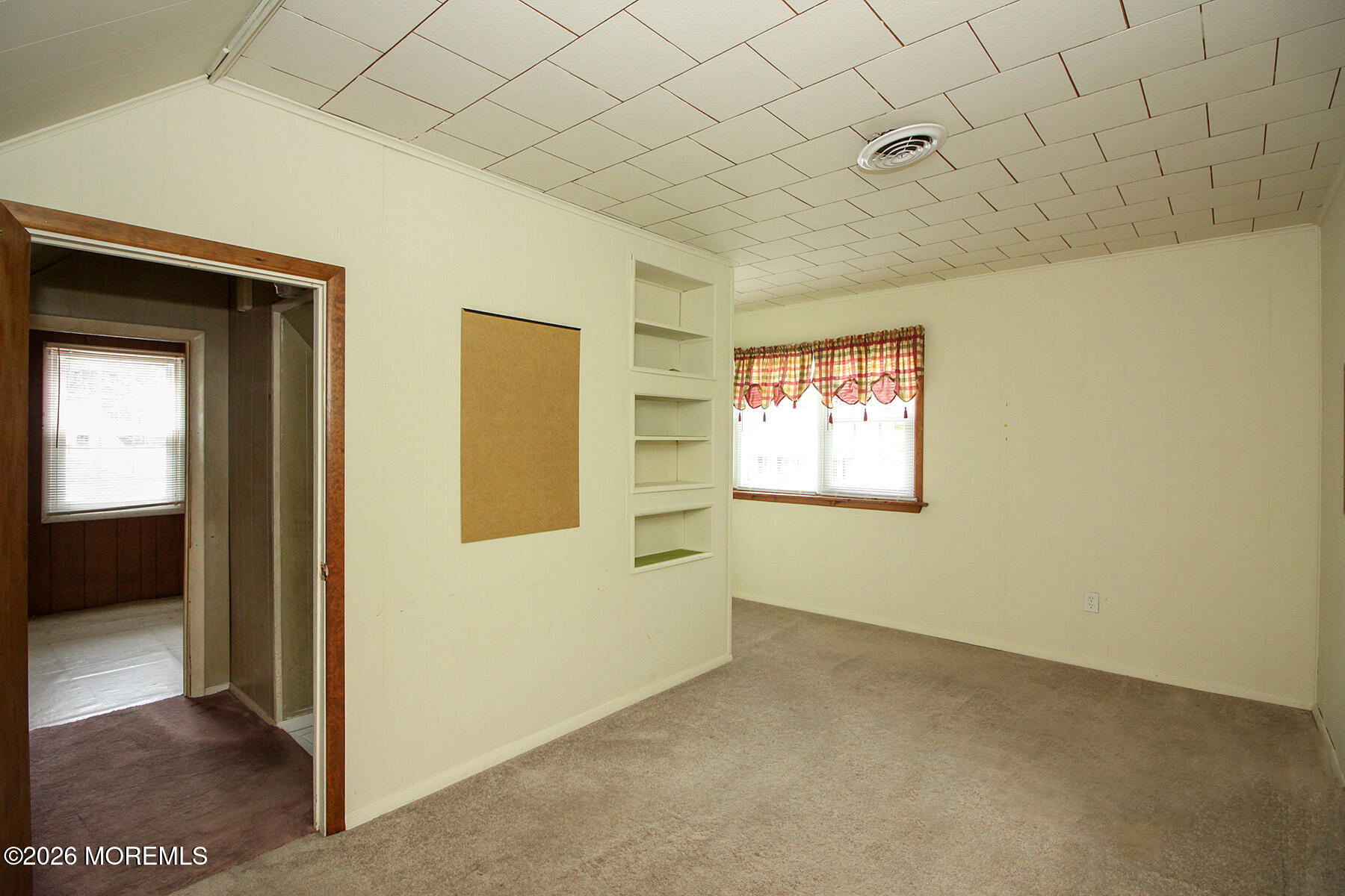 410 Middle Lane Howell NJ 07731