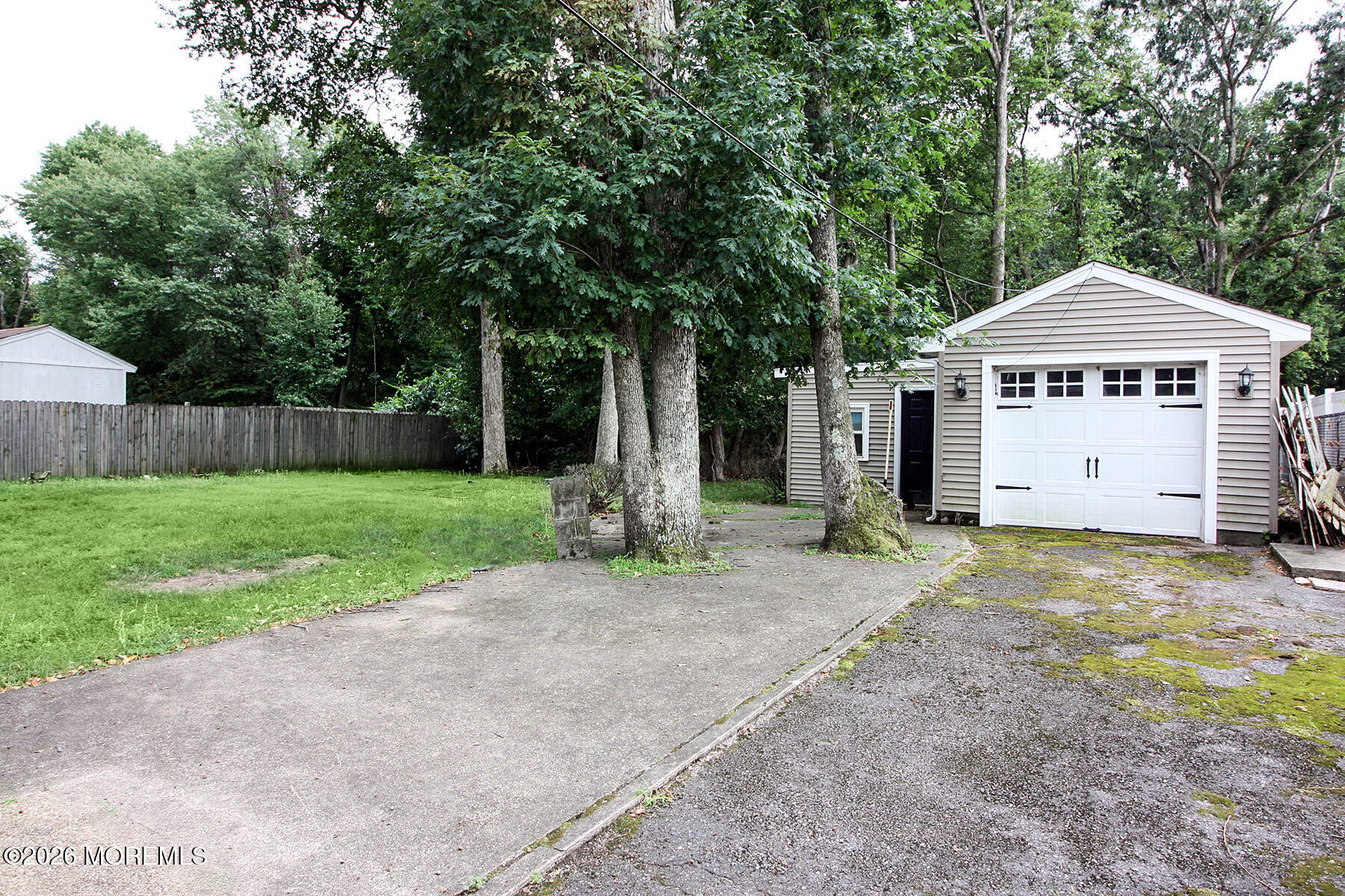 410 Middle Lane Howell NJ 07731