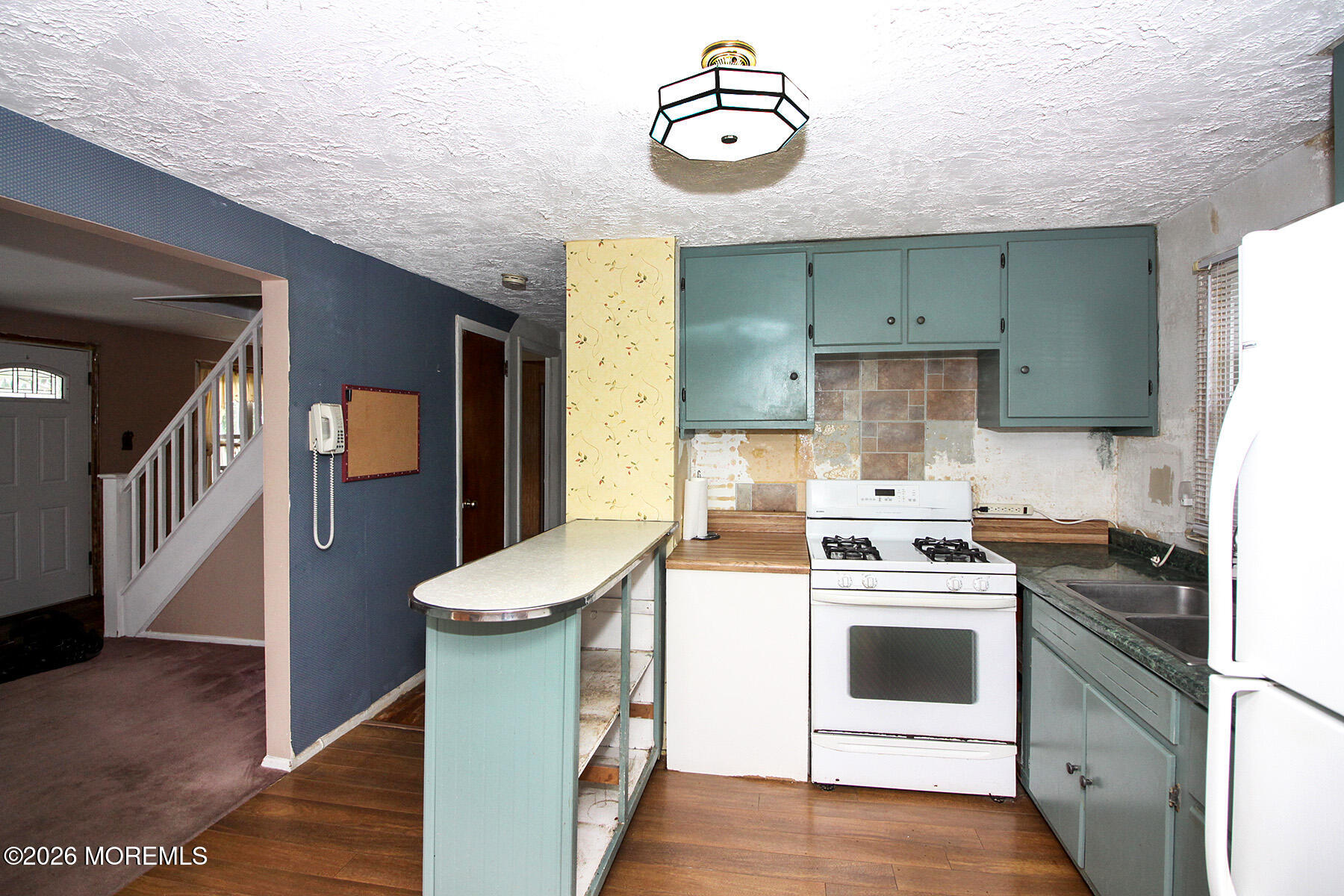 410 Middle Lane Howell NJ 07731