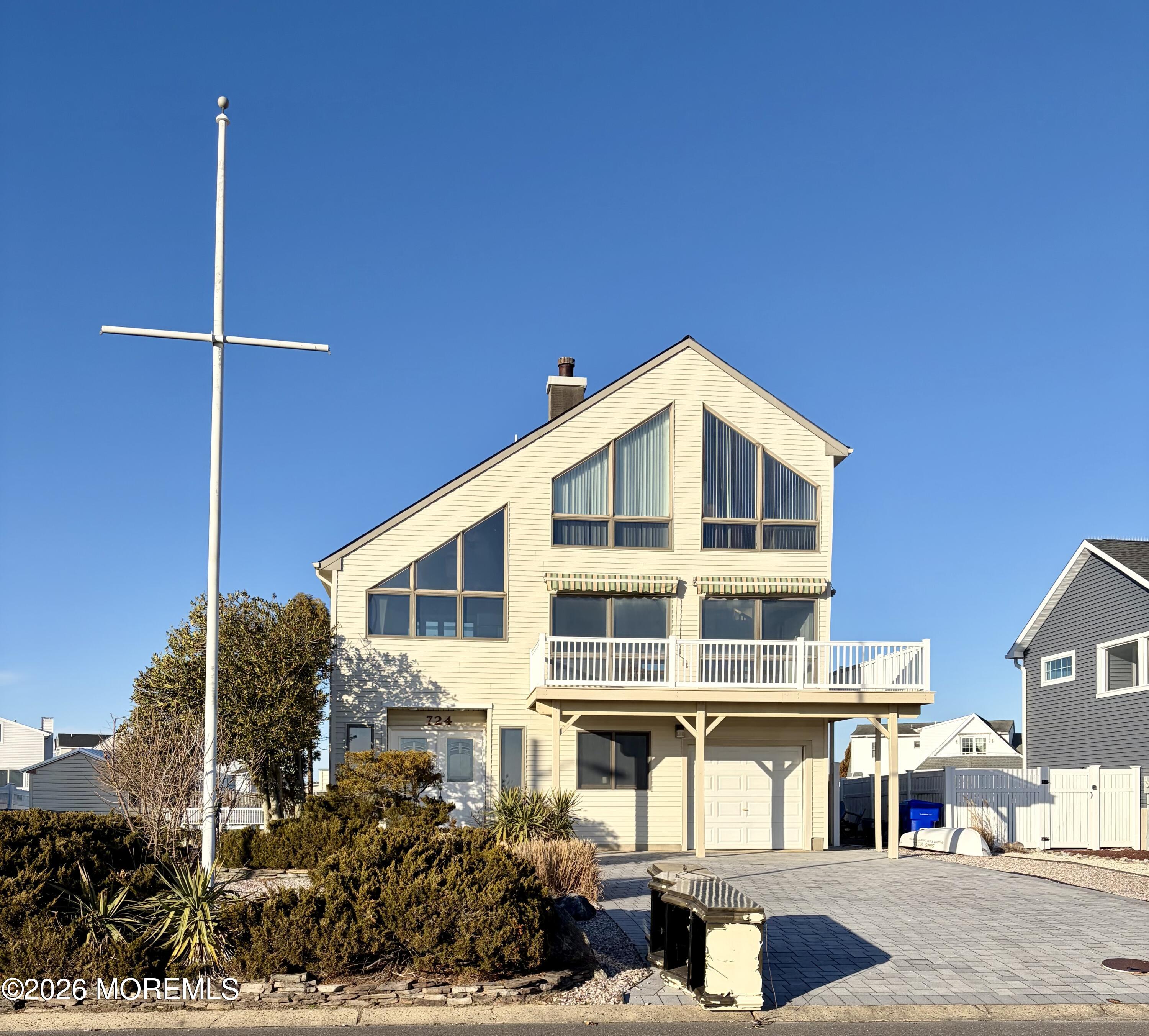 724 Newell Avenue Manahawkin NJ 08050