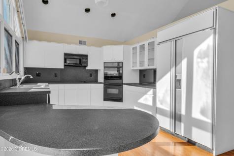 724 Newell Avenue Manahawkin NJ 08050