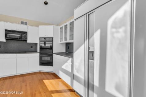 724 Newell Avenue Manahawkin NJ 08050