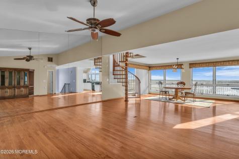 724 Newell Avenue Manahawkin NJ 08050