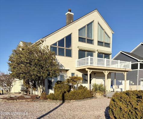 724 Newell Avenue Manahawkin NJ 08050