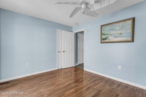 724 Newell Avenue Manahawkin NJ 08050