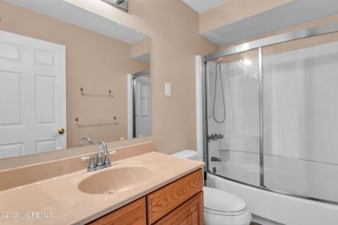 724 Newell Avenue Manahawkin NJ 08050