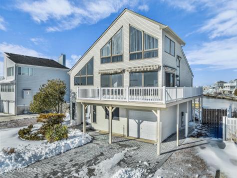 724 Newell Avenue Manahawkin NJ 08050