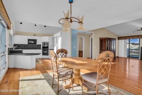 724 Newell Avenue Manahawkin NJ 08050