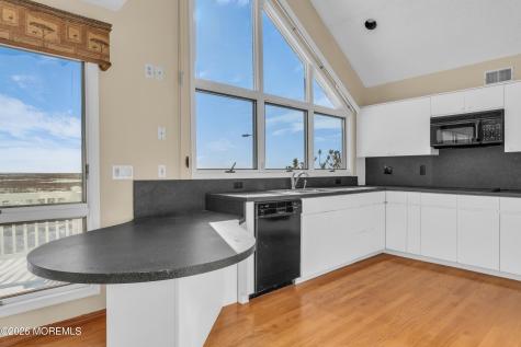 724 Newell Avenue Manahawkin NJ 08050