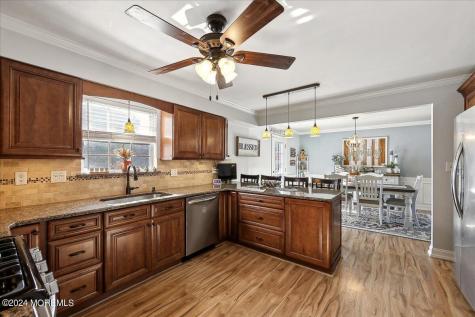 33 Bronia Street Howell NJ 07731