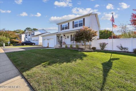 33 Bronia Street Howell NJ 07731