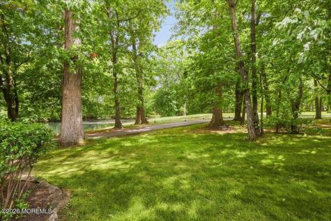 42 Fairway Boulevard Monroe NJ 08831