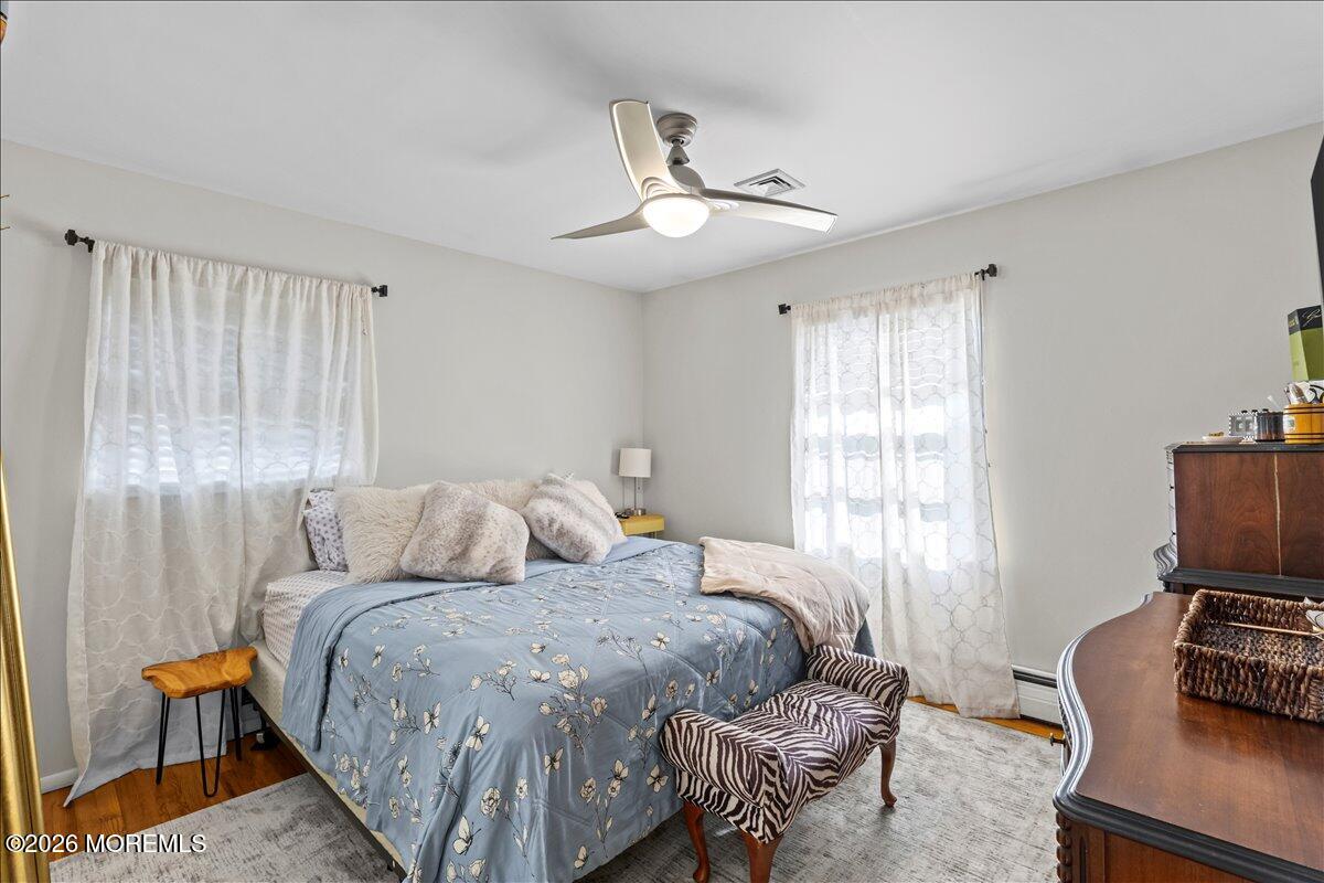 832 Bartlett Place Toms River NJ 08753