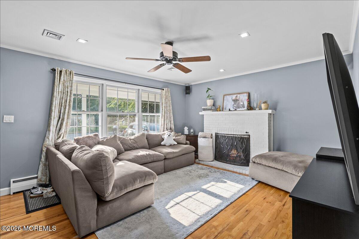 832 Bartlett Place Toms River NJ 08753