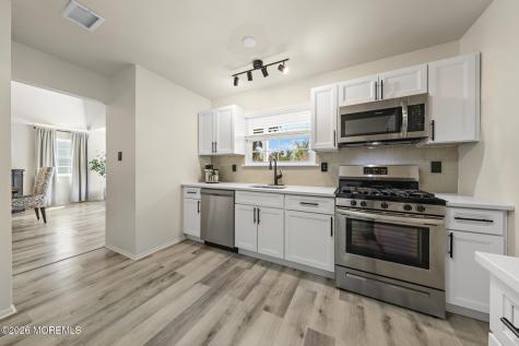 7 Edgeware Close Freehold NJ 07728