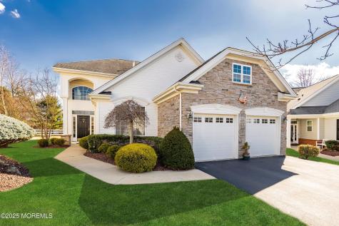38 Tania Court Monroe NJ 08831