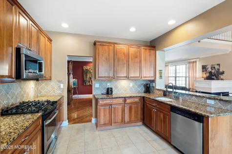 38 Tania Court Monroe NJ 08831