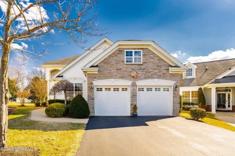 38 Tania Court Monroe NJ 08831