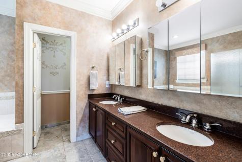38 Tania Court Monroe NJ 08831