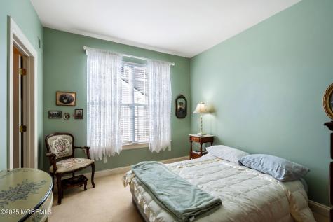 38 Tania Court Monroe NJ 08831