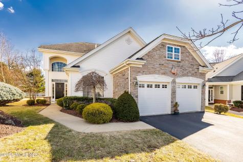 38 Tania Court Monroe NJ 08831