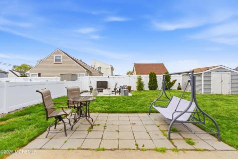 93 Marion Street Carteret NJ 07008