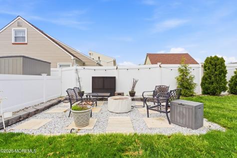93 Marion Street Carteret NJ 07008