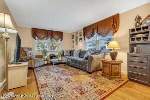 96 Whalepond Road Oakhurst NJ 07755