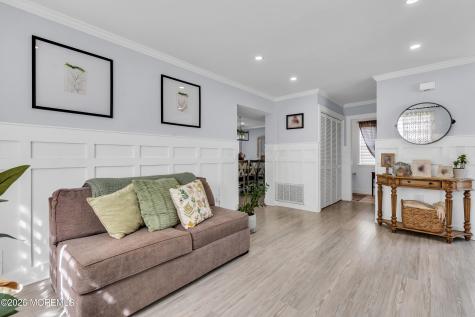 44 Messenger Court Toms River NJ 08753