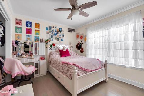 44 Messenger Court Toms River NJ 08753
