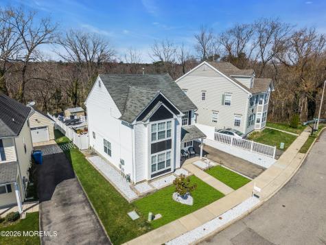 44 Messenger Court Toms River NJ 08753