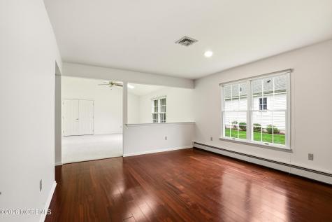 1925 Kwansan Court Toms River NJ 08755
