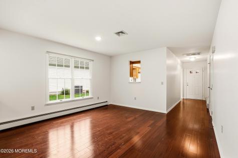 1925 Kwansan Court Toms River NJ 08755