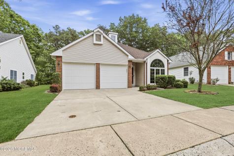 1925 Kwansan Court Toms River NJ 08755