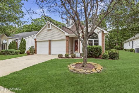 1925 Kwansan Court Toms River NJ 08755