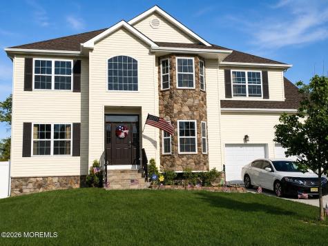 12 Jamie Court Barnegat NJ 08005