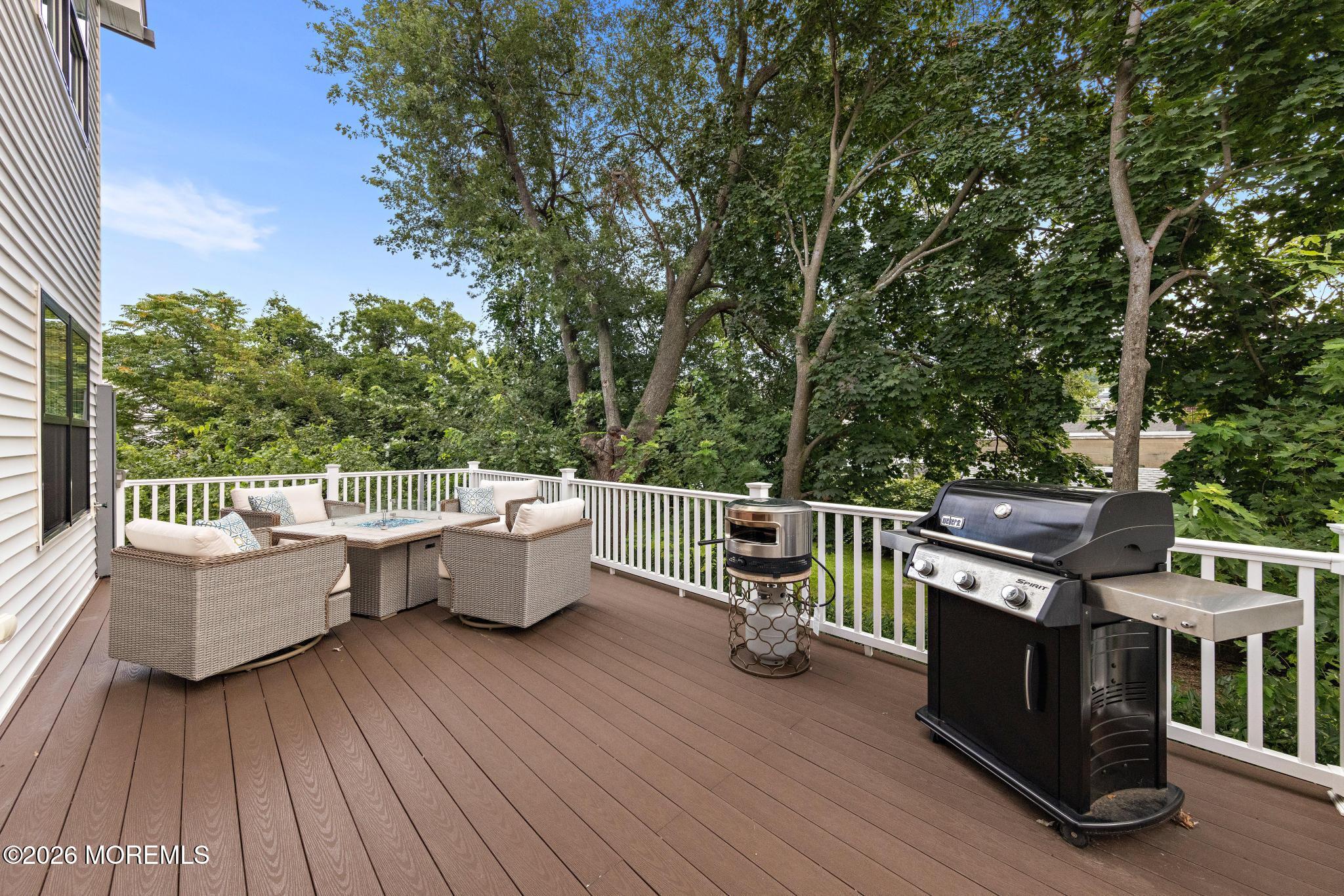 11 4th Street Highlands NJ 07732