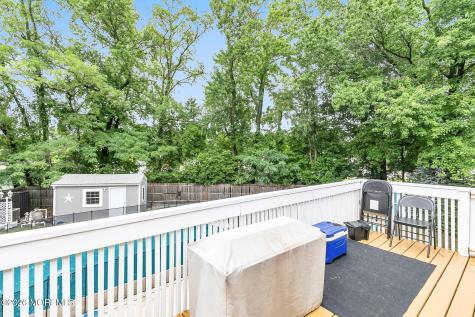 312 Thompson Avenue North Middletown NJ 07748