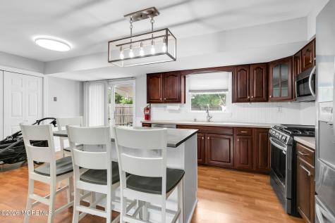 312 Thompson Avenue North Middletown NJ 07748