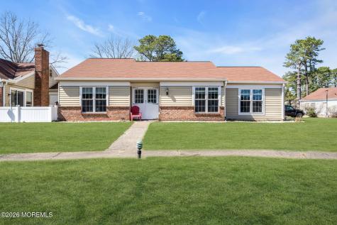 466B Chelsea Court Manchester NJ 08759