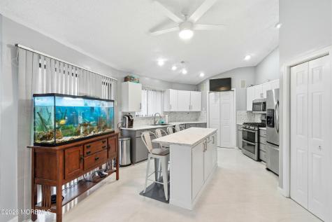 16 Snead Court Little Egg Harbor NJ 08087